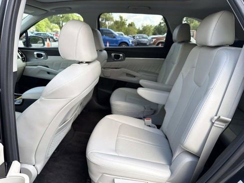 Used 2023 Kia Sorento SX FWD image 14
