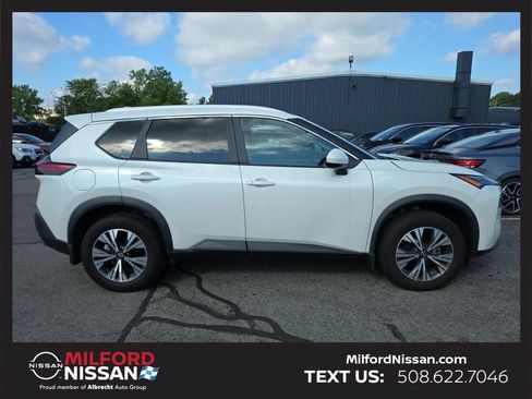 Certified 2023 Nissan Rogue SV w/ SV Premium B Package AWD/4WD image 6