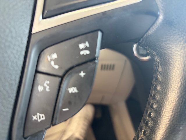 Used 2018 Ford Edge Titanium w/ Equipment Group 301A AWD/4WD image 22