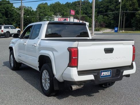 Used 2025 Toyota Tacoma SR5 RWD image 8