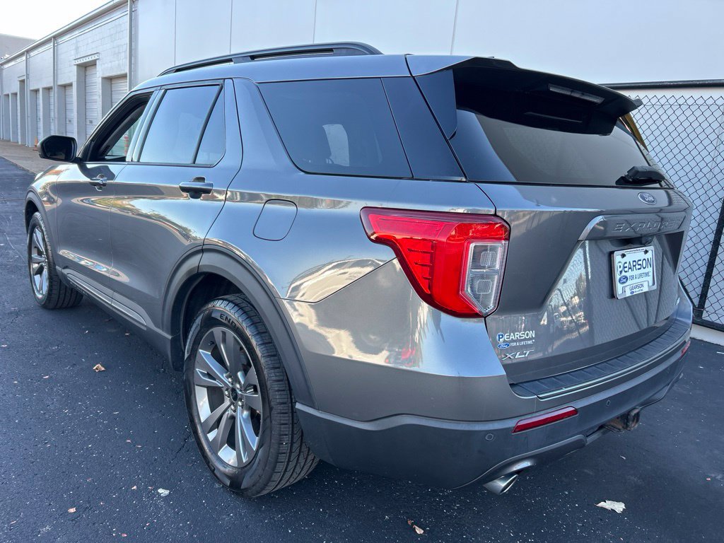 Used 2021 Ford Explorer XLT w/ Equipment Group 202A AWD/4WD image 6