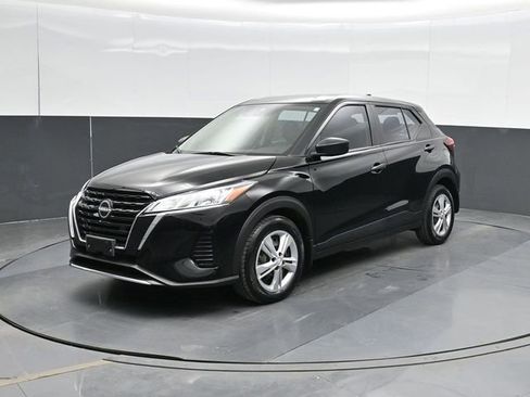 Used 2023 Nissan Kicks S FWD image 8
