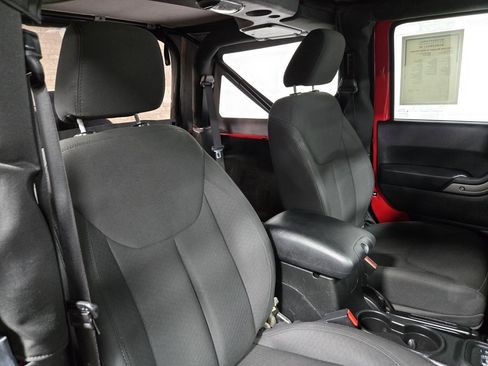 Used 2018 Jeep Wrangler Willys Wheeler image 39