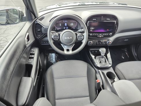 Used 2023 Kia Soul S FWD image 27