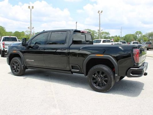 Used 2026 GMC Sierra 2500 AT4 w/ AT4 Premium Plus Package AWD/4WD image 7