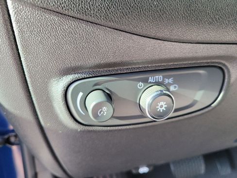 Used 2023 Chevrolet Equinox LS w/ LS Convenience Package FWD image 10