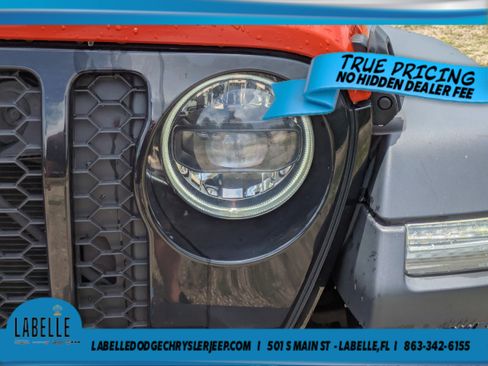 Used 2023 Jeep Wrangler Unlimited AWD/4WD image 9