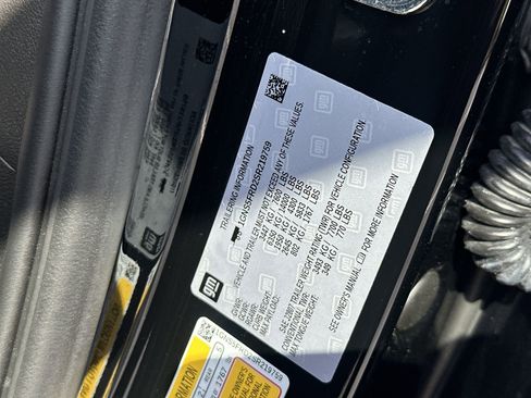 Used 2025 Chevrolet Suburban Premier image 36