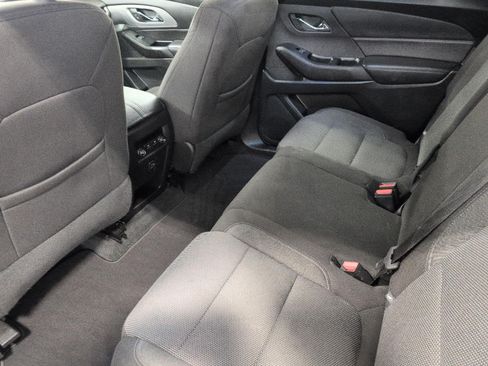Used 2023 Chevrolet Traverse LT AWD/4WD image 21