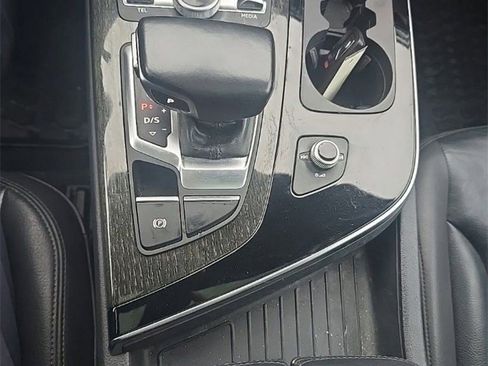 Used 2018 Audi Q7 3.0T Premium image 20
