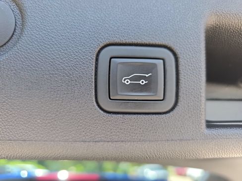 Certified 2023 Chevrolet Equinox LT AWD/4WD image 12