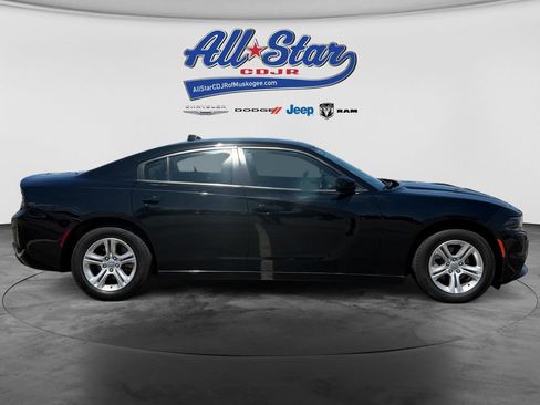 Used 2023 Dodge Charger SXT RWD image 4
