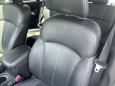 Used 2017 Subaru Forester 2.5i Touring AWD/4WD image 19