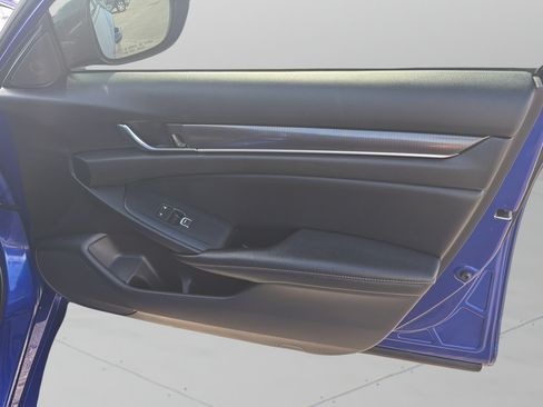Used 2022 Honda Accord Sport image 9