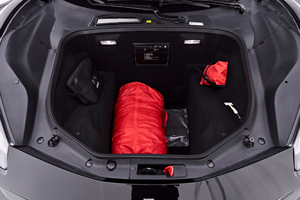 Used 2018 Ferrari 488 Spider RWD image 29