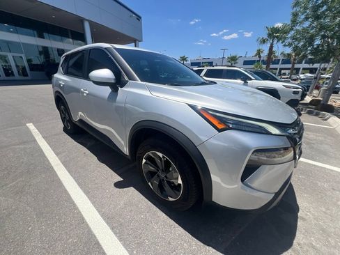 Used 2024 Nissan Rogue SV AWD/4WD image 32