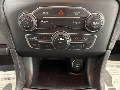 Used 2023 Dodge Charger SXT RWD image 27