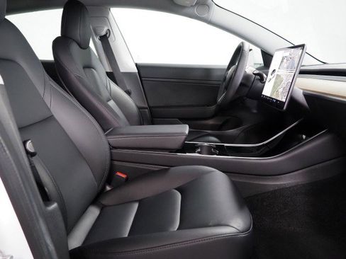 Used 2020 Tesla Model 3 Standard Range Plus image 16