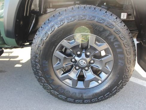 Certified 2021 Toyota Tacoma SR5 w/ Technology Package RWD image 9