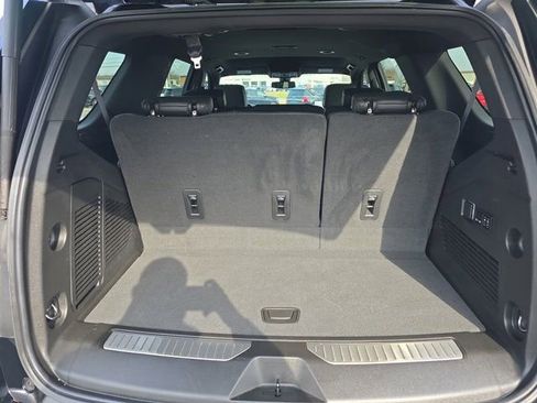 Used 2022 Chevrolet Tahoe Z71 w/ Luxury Package image 14