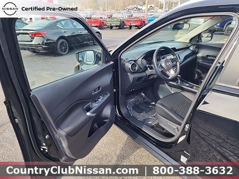 Certified 2024 Nissan Kicks SV image 10