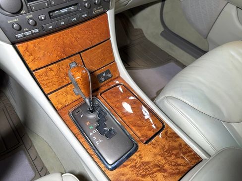 Used 2002 Lexus LS 430 image 24