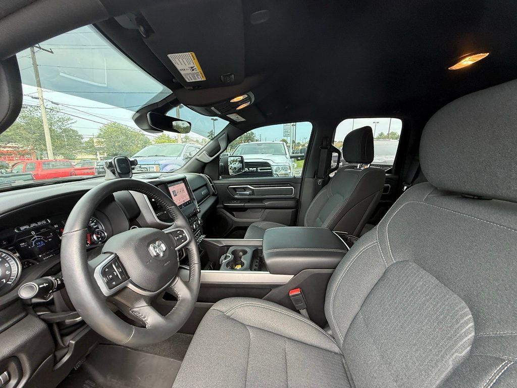 Used 2022 RAM 1500 Big Horn AWD/4WD image 13