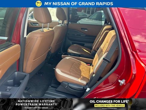 New 2026 Nissan Pathfinder Platinum AWD/4WD image 25