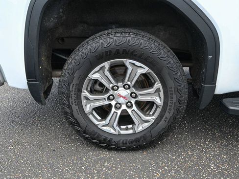 Used 2022 GMC Sierra 1500 SLT w/ SLT Convenience Package AWD/4WD image 14