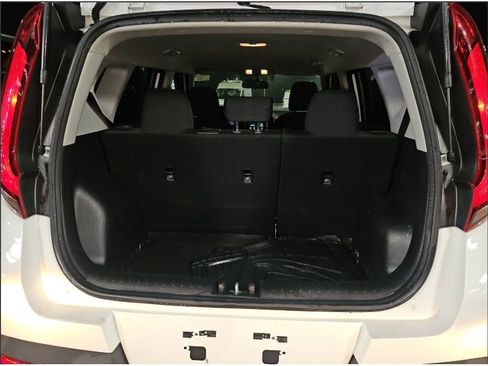 Used 2020 Kia Soul LX image 22