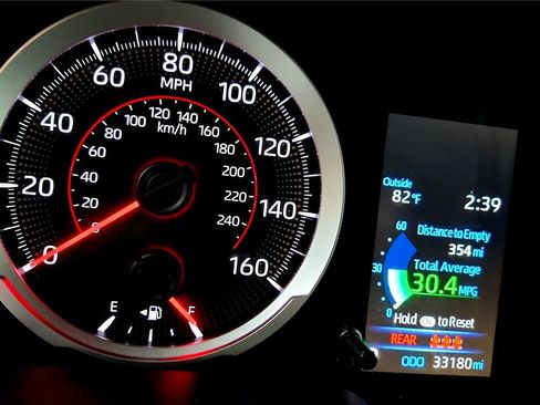 Used 2022 Toyota Corolla SE image 24