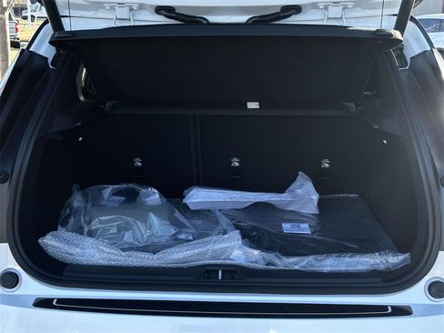 New 2026 Volvo EX30 Cross Country Ultra image 12