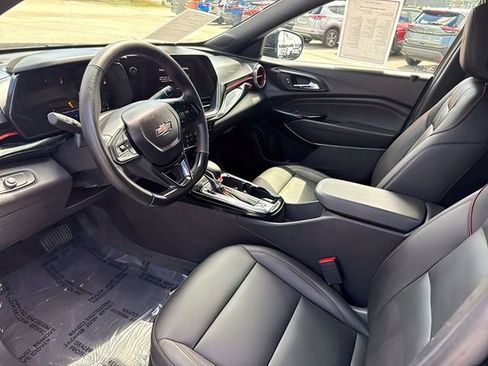 Used 2024 Chevrolet Trax RS FWD image 15