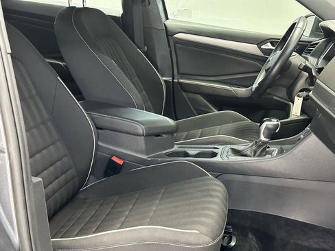 Used 2024 Volkswagen Jetta Sport FWD image 11