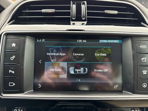 Used 2017 Jaguar F-PACE Prestige image 52