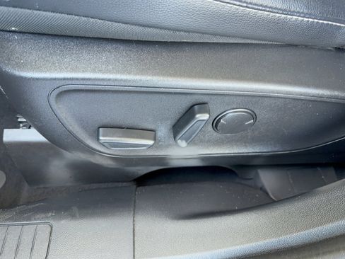 Certified 2022 Ford Escape SEL image 33