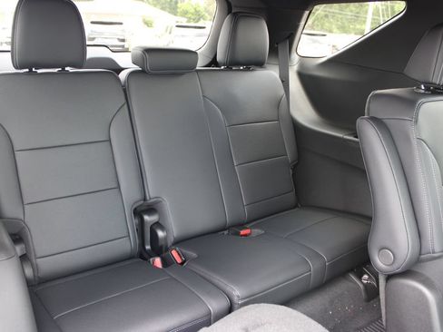New 2026 Chevrolet Traverse LT w/ Enhanced Driving Package FWD image 34