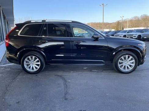 Used 2016 Volvo XC90 T6 Momentum w/ Momentum Plus Package image 4