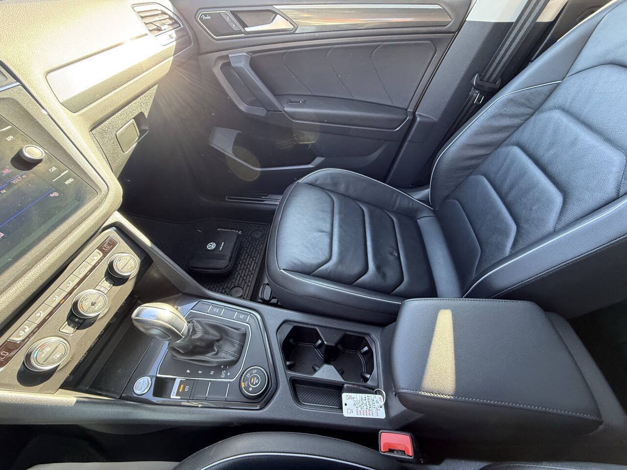 Used 2019 Volkswagen Tiguan SEL Premium AWD/4WD image 27
