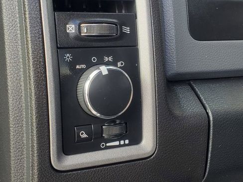 Used 2016 RAM 1500 Tradesman image 9