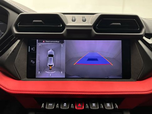 Used 2025 Lamborghini Urus SE image 37