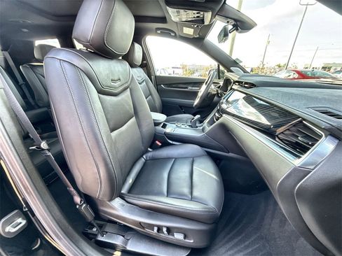 Used 2024 Cadillac XT6 Premium Luxury w/ Technology Package image 55