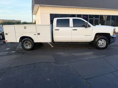 Used 2015 Chevrolet Silverado 3500 W/T w/ WT Convenience Package image 4