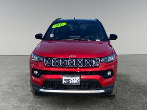 Used 2025 Jeep Compass Limited image 8