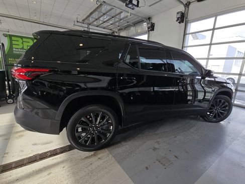 Used 2022 Chevrolet Traverse RS image 19
