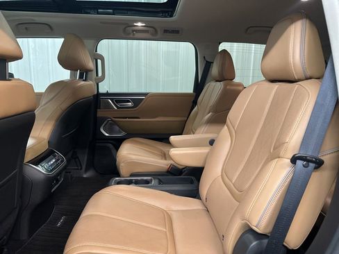 Certified 2025 INFINITI QX80 Sensory image 35