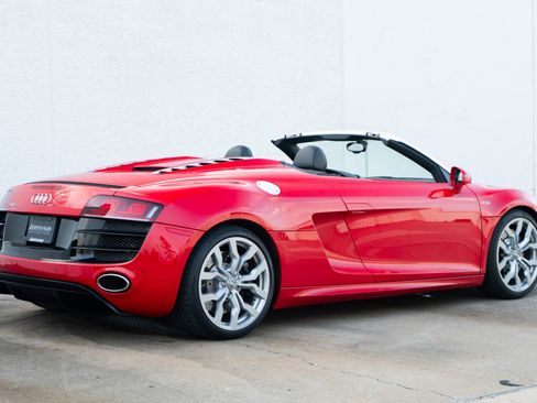 Used 2011 Audi R8 V10 image 9