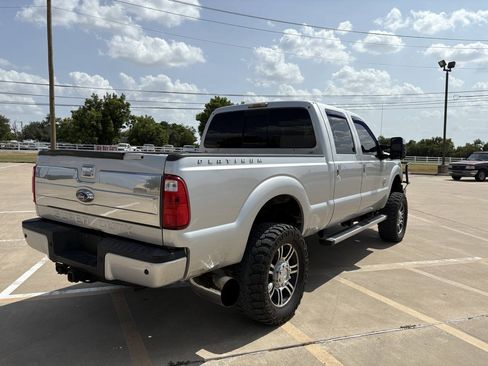 Used 2013 Ford F250 Platinum w/ FX4 Off Road Pkg AWD/4WD image 4