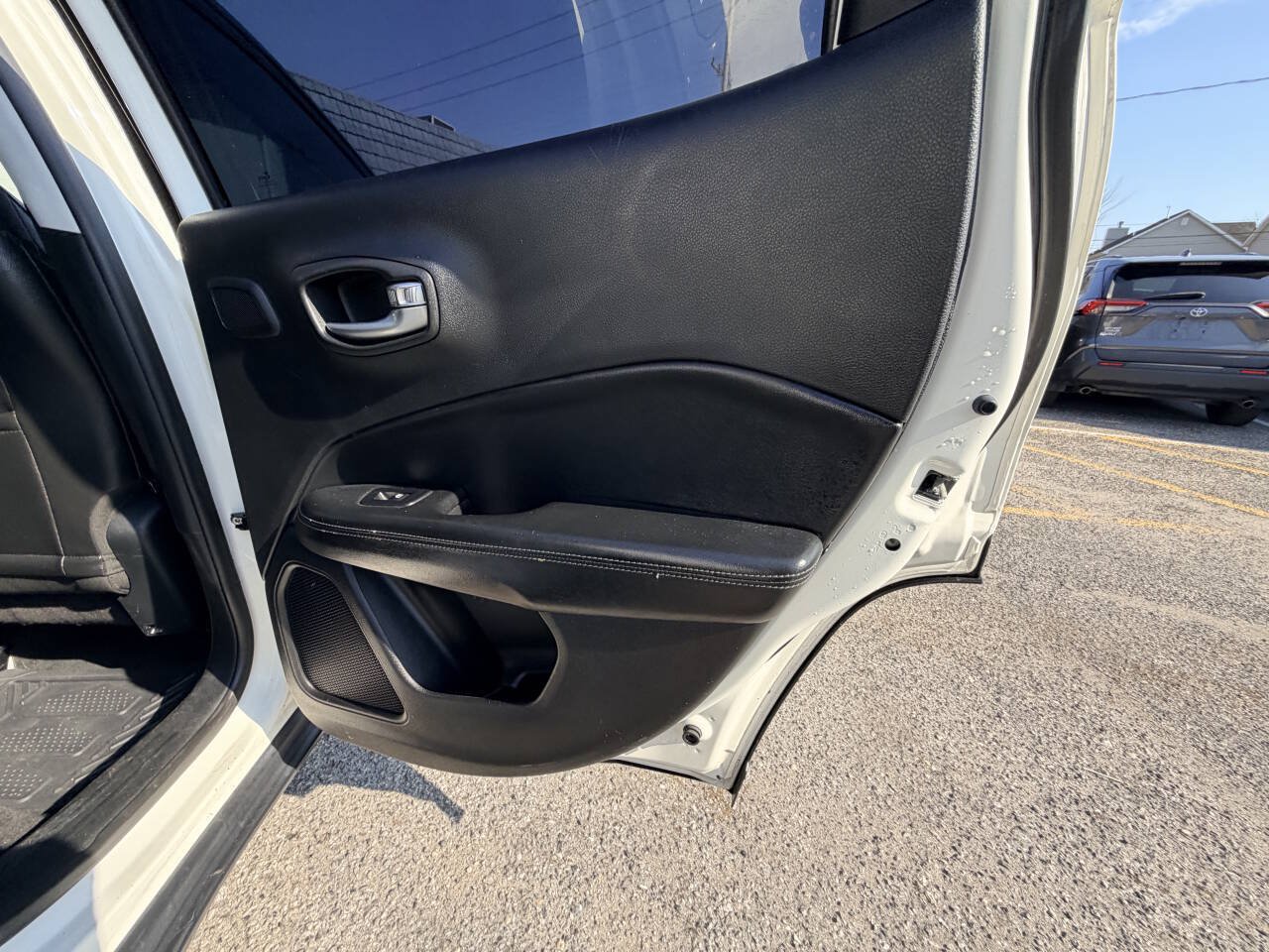 Used 2018 Jeep Compass Sport FWD image 12