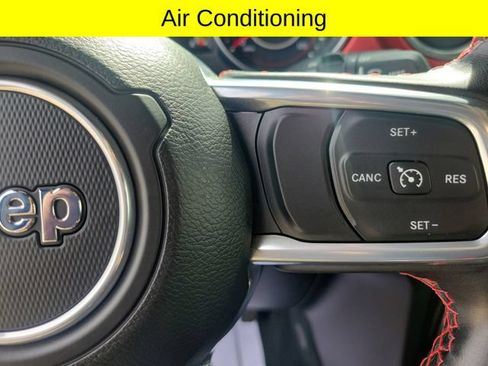 Used 2022 Jeep Wrangler Rubicon AWD/4WD image 12